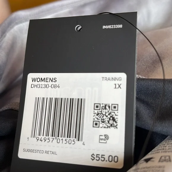 NWT Nike One Icon Clash Mid-Rise Cropped Leggings - Picture 4 of 7